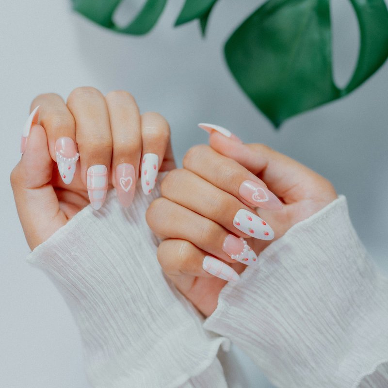Nagelmodellage im Studio